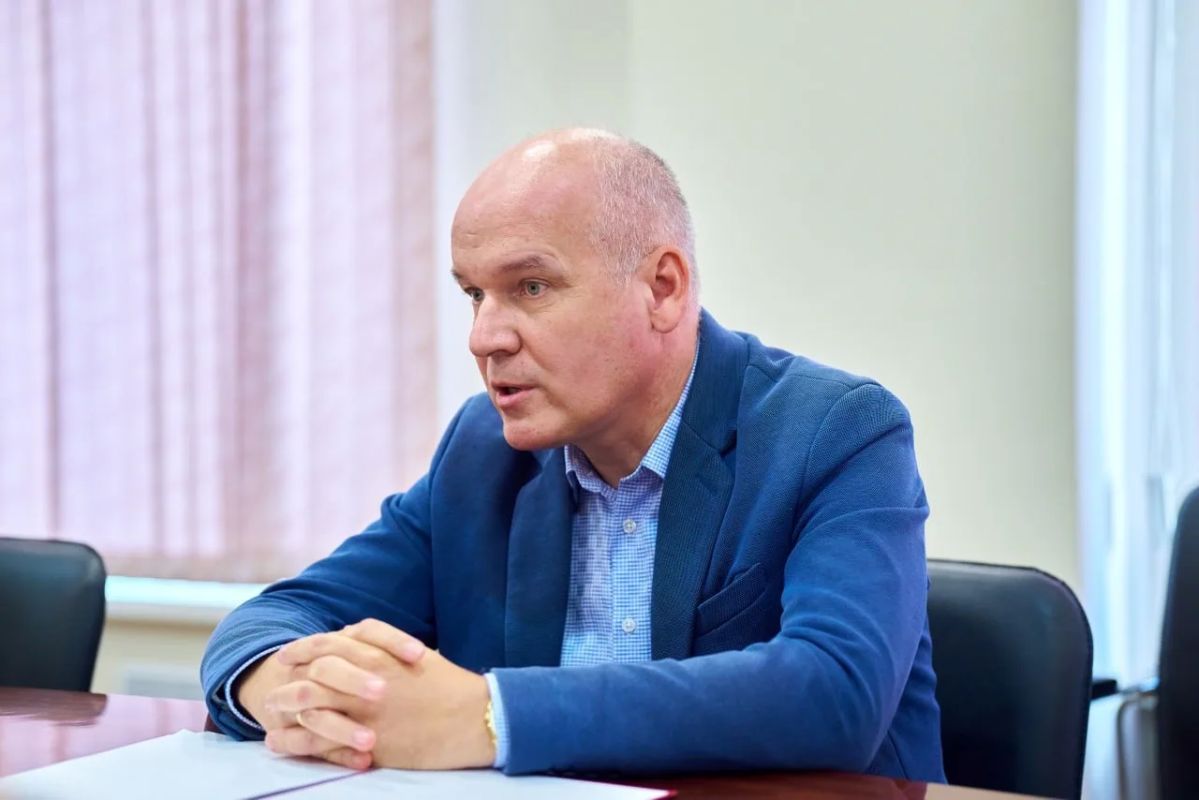 Михаил Собакин: В рамках Часа по ЖКХ обсудили вопросы организации обращения с твердыми коммунальными отходами и содержания контейнерных площадок Михаил Собакин: В рамках Часа по ЖКХ обсудили вопросы организации обращения с твердыми коммунальными отходами и содержания контейнерных площадок