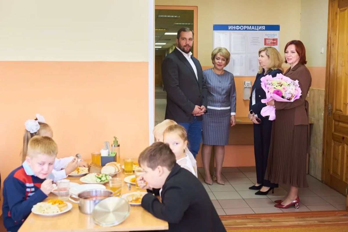 Михаил Собакин: В лицее № 4 проверил качество организации горячего питания Михаил Собакин: В лицее № 4 проверил качество организации горячего питания