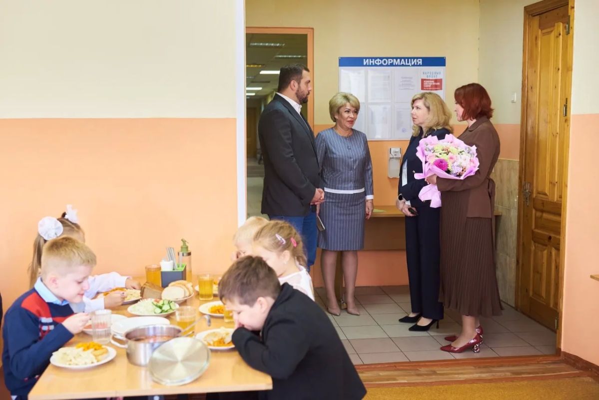 Михаил Собакин: В лицее № 4 проверил качество организации горячего питания Михаил Собакин: В лицее № 4 проверил качество организации горячего питания