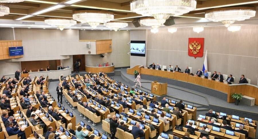 Депутаты Госдумы под прицелом: от запрета на собак до регулирования всего подряд