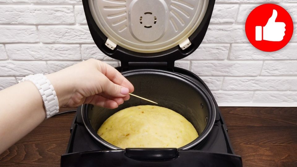 Легкий пирог на кефире с кокосом: быстро и вкусно для вашего чая