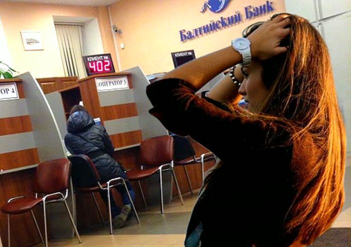 Суд признал кредитный договор недействительным: мошеннические действия легли не на плечи должницы